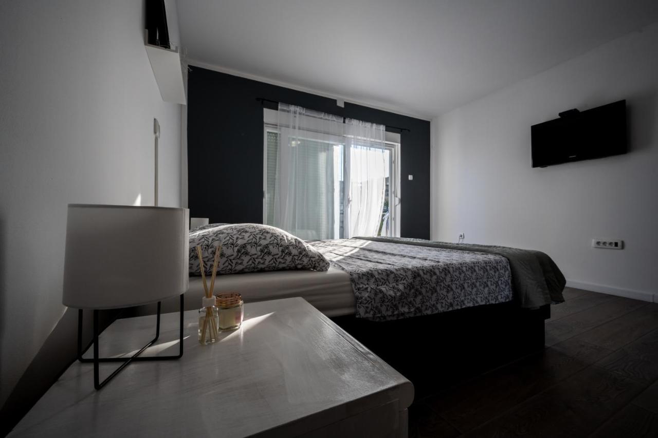 Hedonist Apartment Šibenik Esterno foto