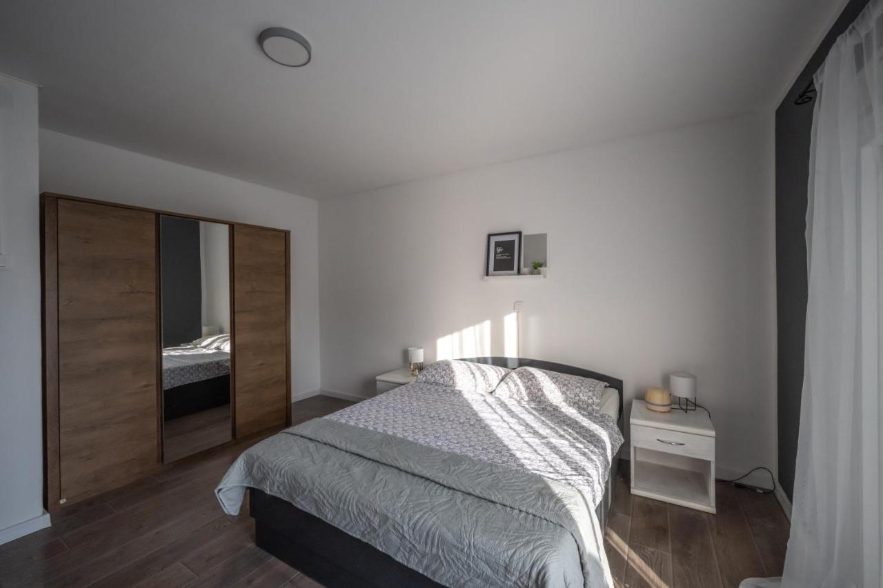 Hedonist Apartment Šibenik Esterno foto